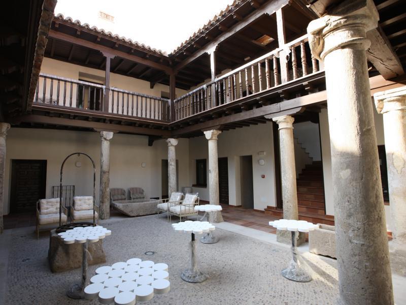 Evenia Alcala Boutique Hotel Alcala de Henares Exterior photo