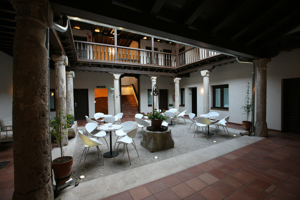 Evenia Alcala Boutique Hotel Alcala de Henares Exterior photo