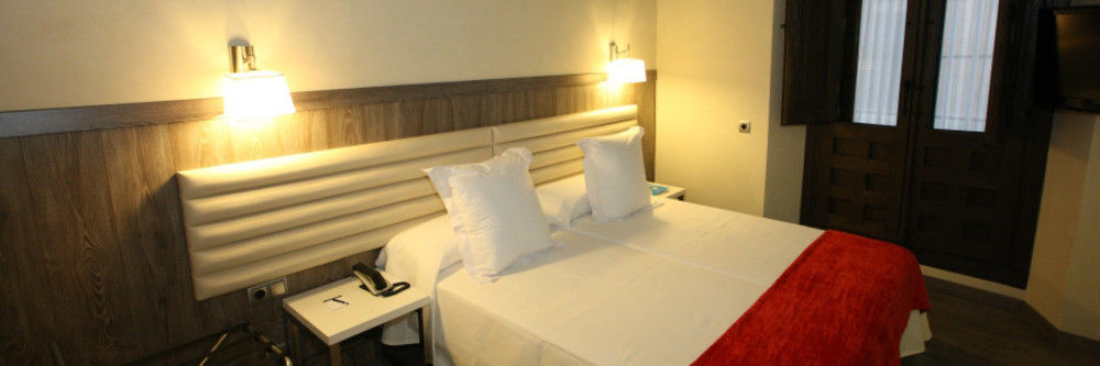 Evenia Alcala Boutique Hotel Alcala de Henares Exterior photo